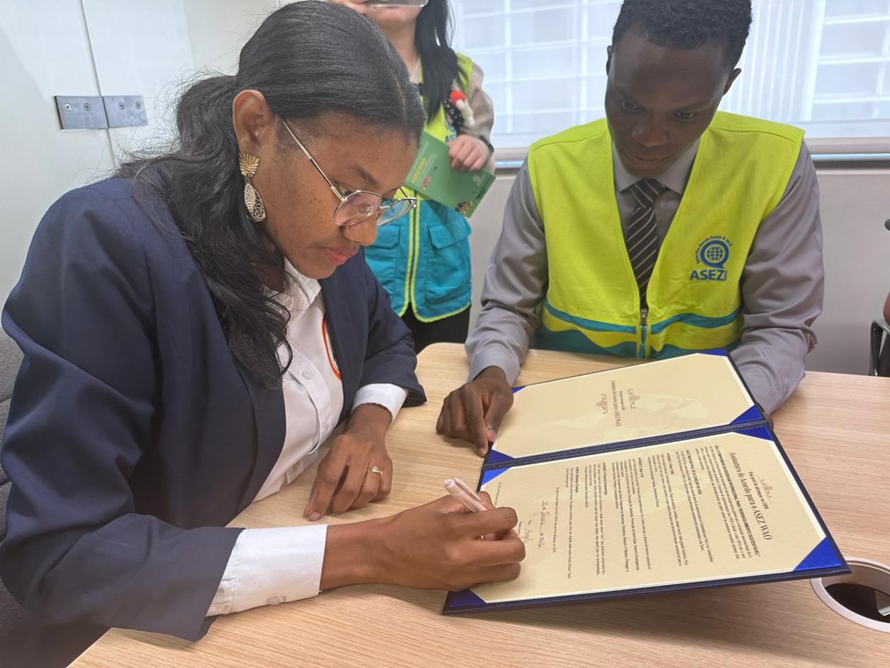 GOAA na Mídia Background